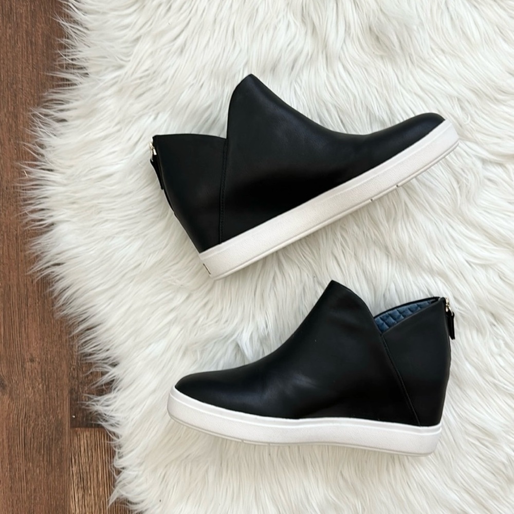 NWOT | DR. SCHOLLS | Madison Hi Wedge Sneaker  Bootie | Black | Size 9.5 - Picture 2 of 9